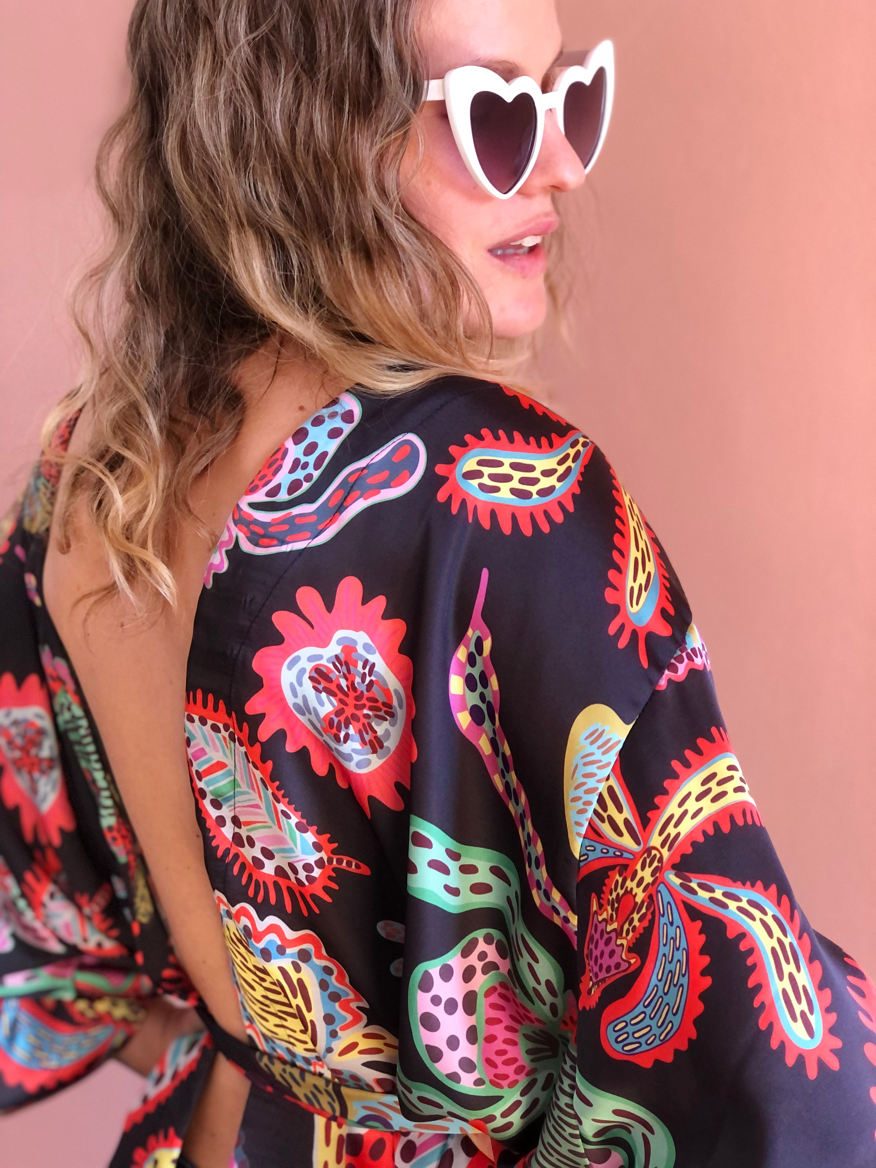 Wild Orchids Kimono 👘 black