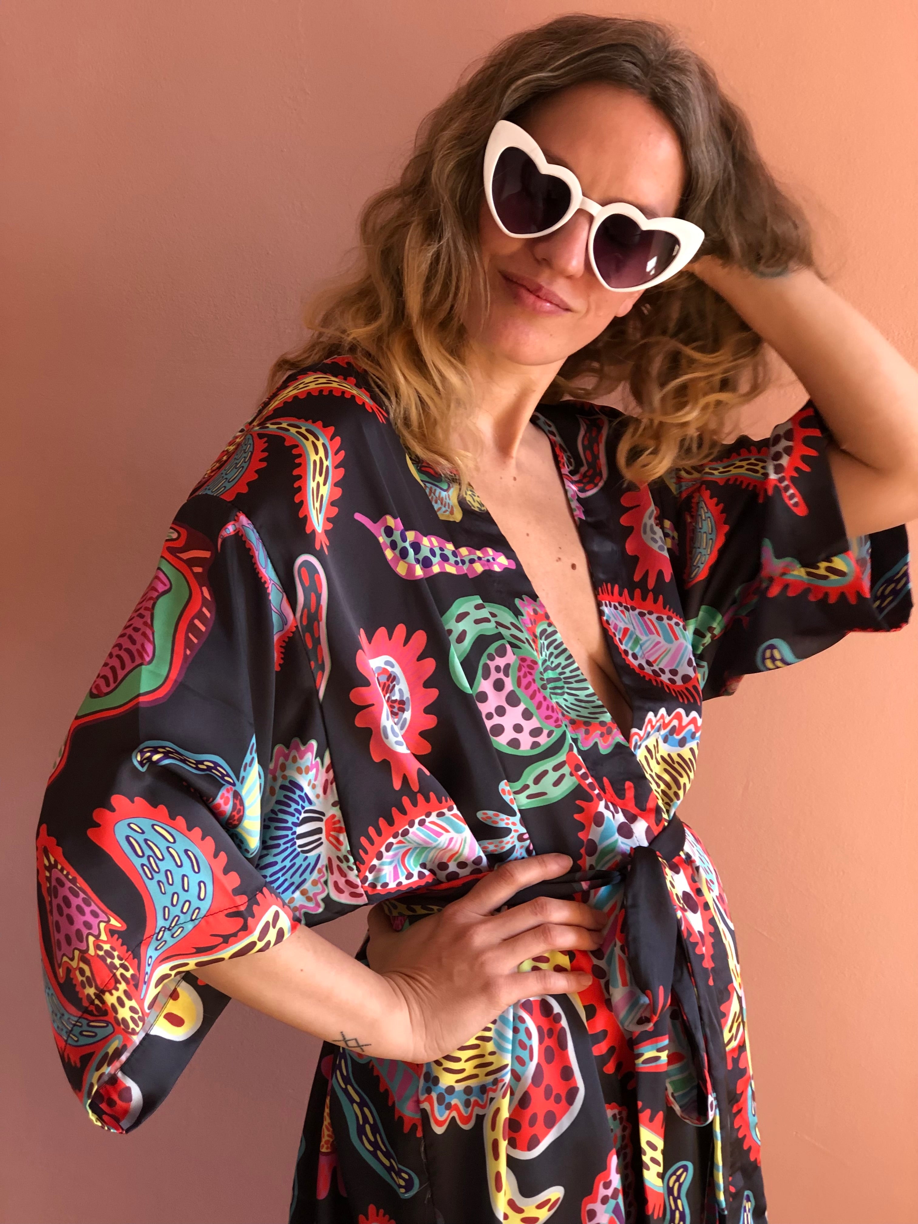 Wild Orchids Kimono 👘 black